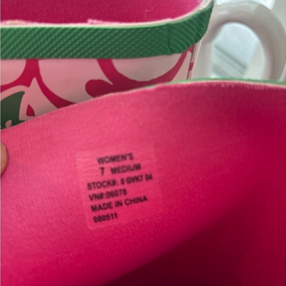 L.L. Bean Wellies Rainboots, size 7, pink and green crab design, summer, spring. - Picture 6 of 6